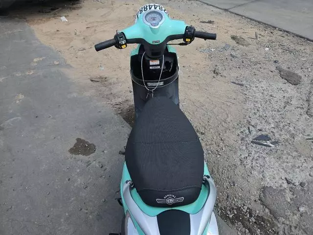 2016 Genuine Scooter Co. Buddy 125