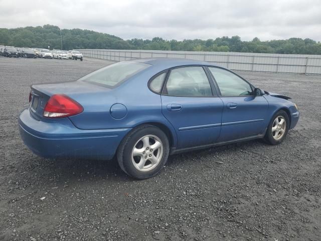 2004 Ford Taurus SE