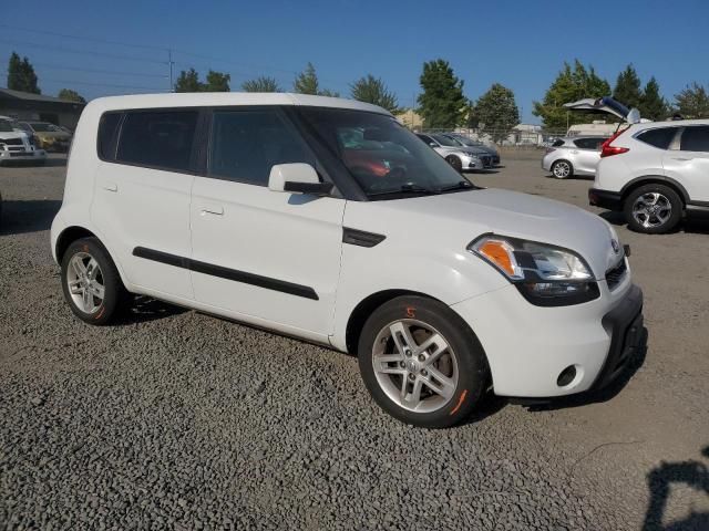 2010 KIA Soul +