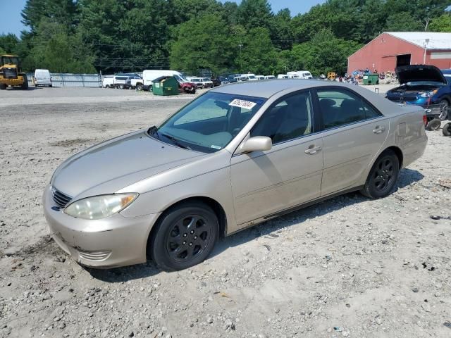 2005 Toyota Camry LE