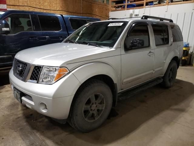 2005 Nissan Pathfinder LE