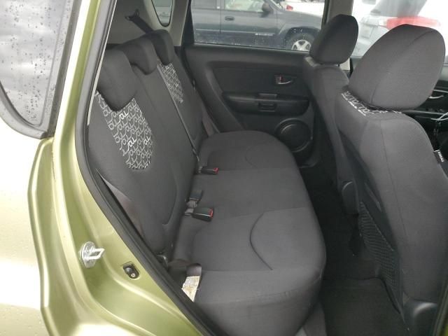 2010 KIA Soul +