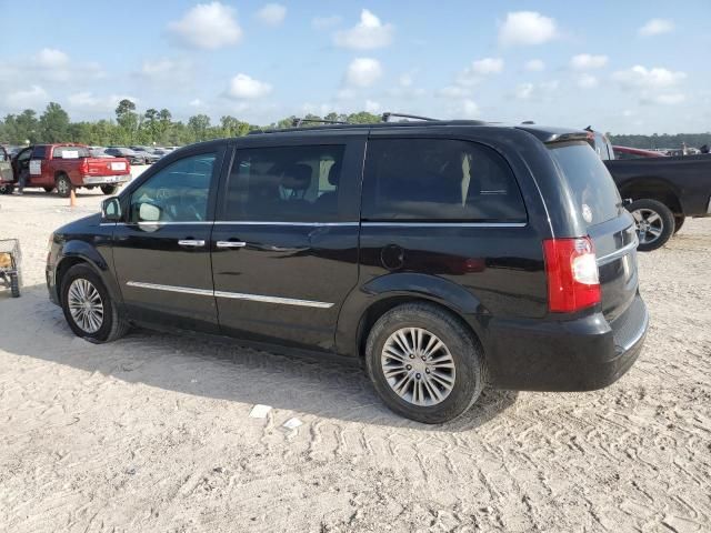 2016 Chrysler Town & Country Touring L