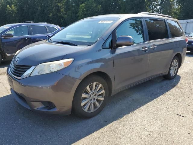 2012 Toyota Sienna LE