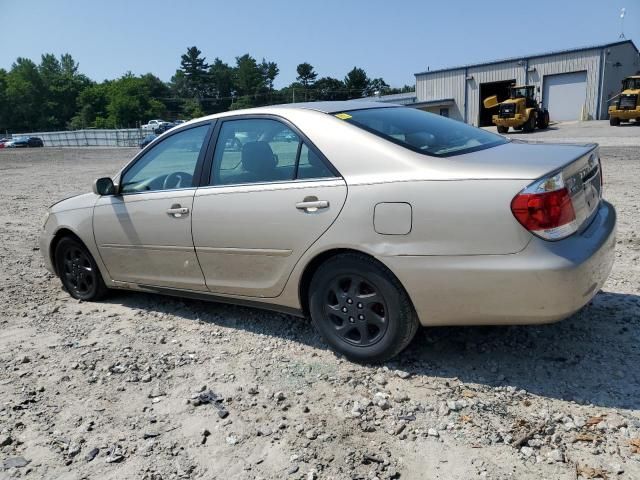 2005 Toyota Camry LE