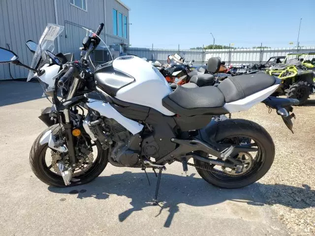 2013 Kawasaki EX650 F