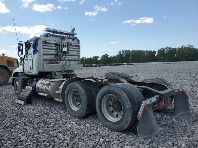 2012 Mack 600 CXU600