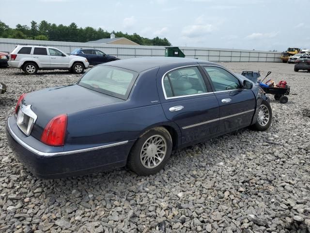 2001 Lincoln Town Car Signature