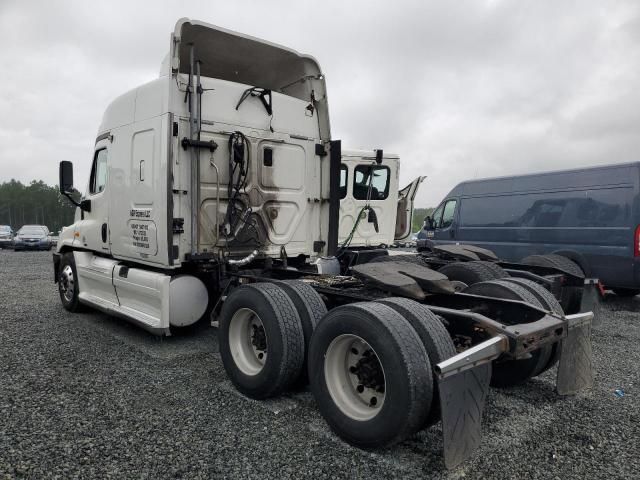 2012 Freightliner Cascadia 125