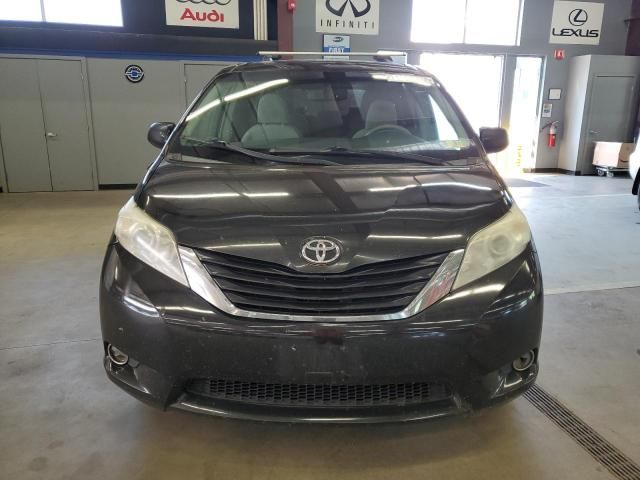 2012 Toyota Sienna LE