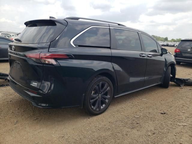 2022 Toyota Sienna XSE