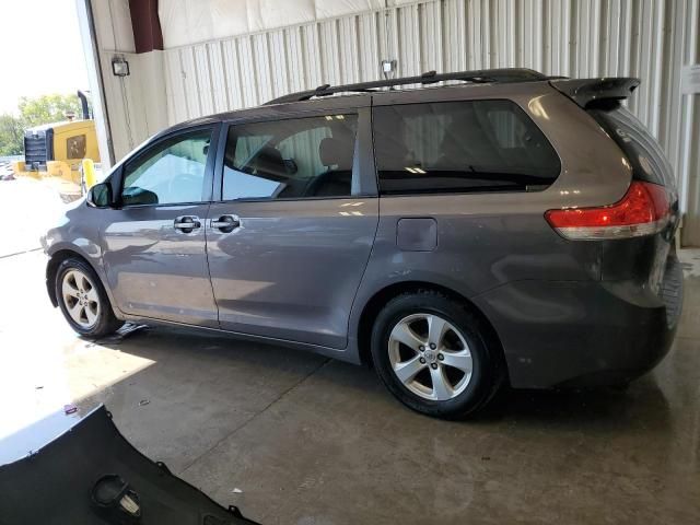 2013 Toyota Sienna LE