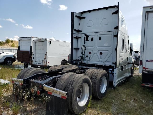 2021 Freightliner Cascadia 126