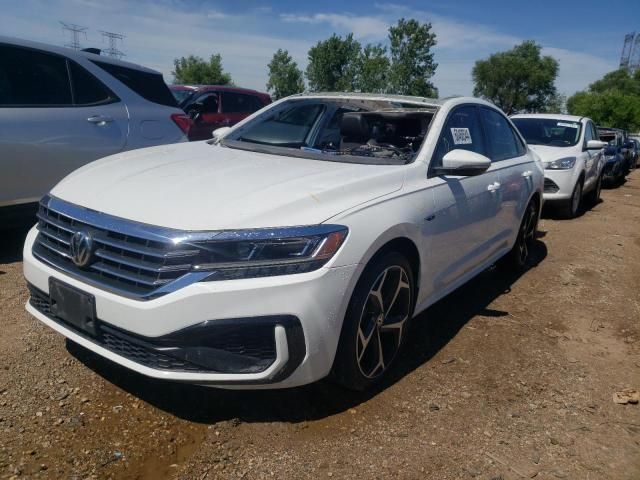 2020 Volkswagen Passat R-Line