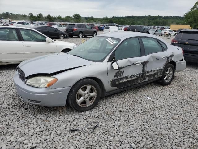 2004 Ford Taurus SE