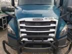 2020 Freightliner Cascadia 126