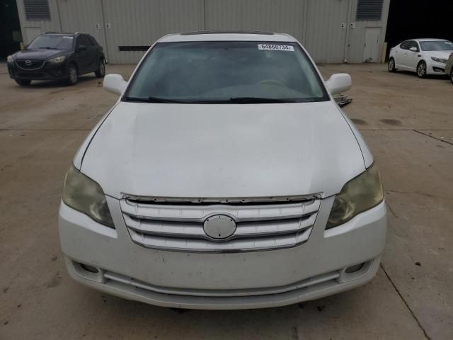 2005 Toyota Avalon XL