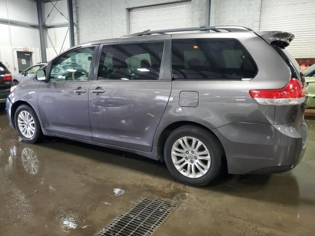 2012 Toyota Sienna XLE