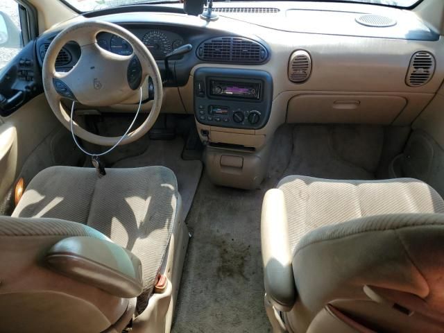 1997 Dodge Grand Caravan LE