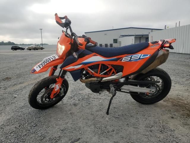 2023 KTM 690 SMC R