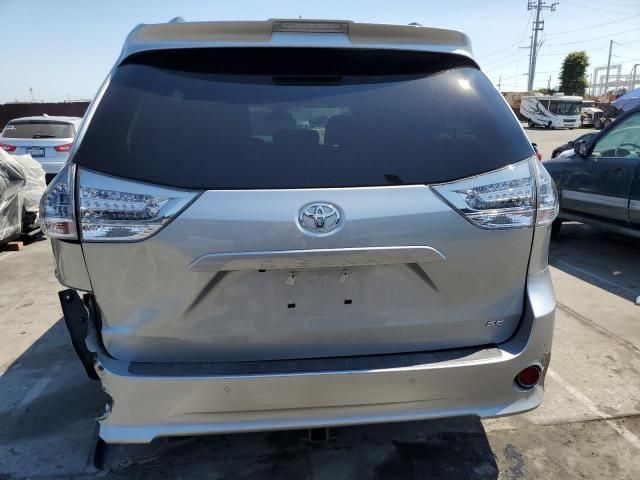 2019 Toyota Sienna SE