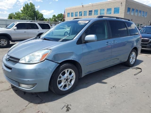 2004 Toyota Sienna XLE