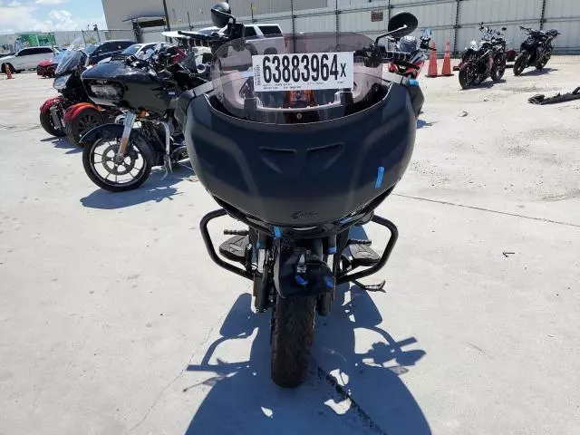 2020 Indian Motorcycle Co. Challenger Dark Horse