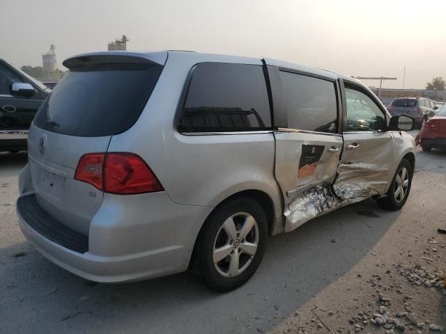 2010 Volkswagen Routan SE