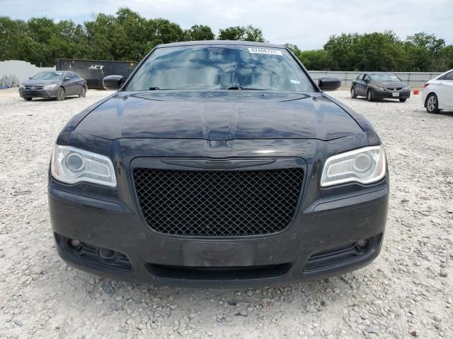 2012 Chrysler 300C Luxury