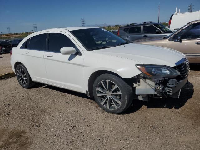 2013 Chrysler 200 Limited