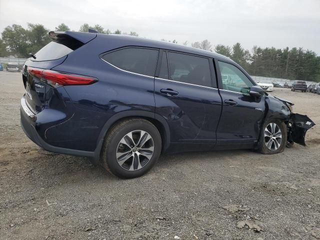 2021 Toyota Highlander Hybrid XLE