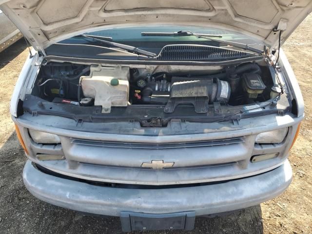 2001 Chevrolet Express Cutaway G3500