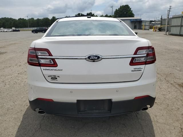 2018 Ford Taurus SEL