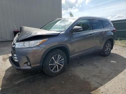 Salvage cars for sale at Duryea, PA auction: 2018 Toyota Highlander SE