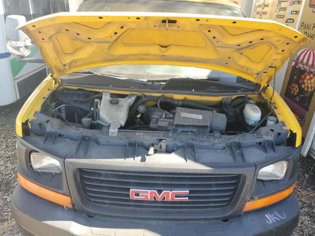 2008 GMC Savana Cutaway G3500