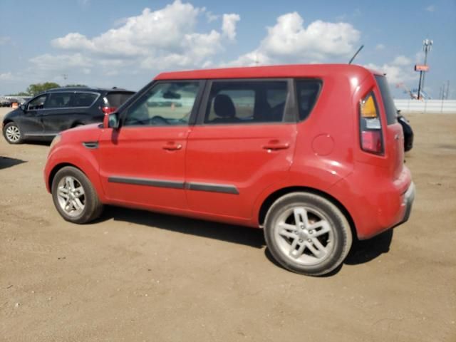 2011 KIA Soul +