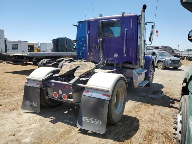 2020 Freightliner Coronado