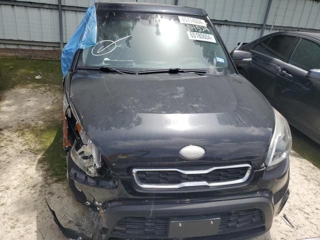 2013 KIA Soul +