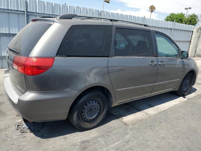 2004 Toyota Sienna CE