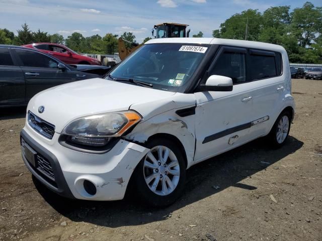 2013 KIA Soul +