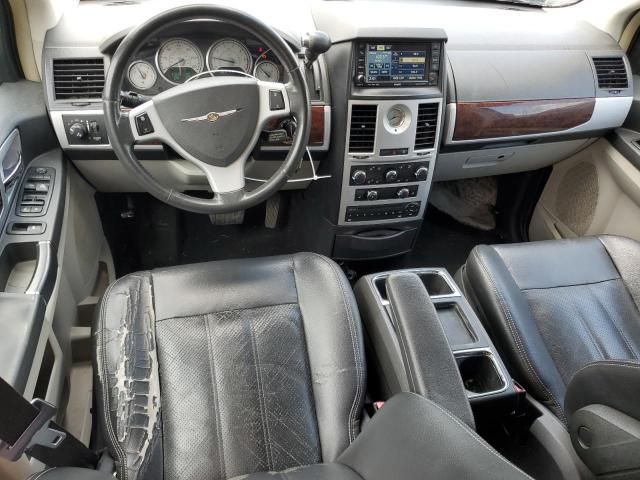 2010 Chrysler Town & Country Touring Plus