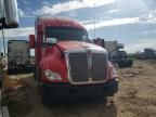 2017 Kenworth Construction T680