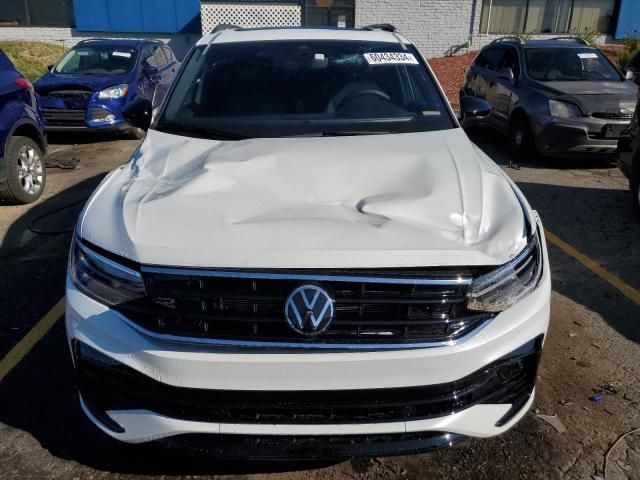 2024 Volkswagen Tiguan SE R-LINE Black