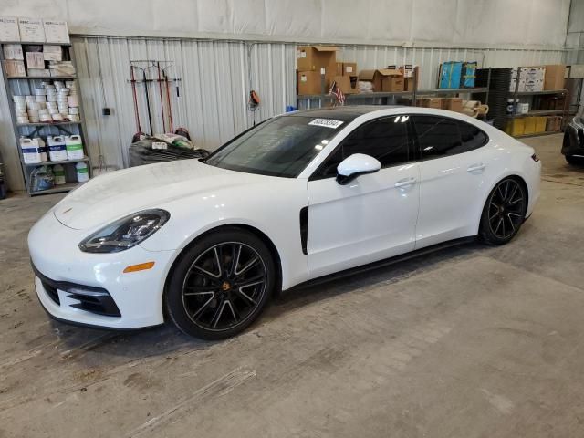 2018 Porsche Panamera 4