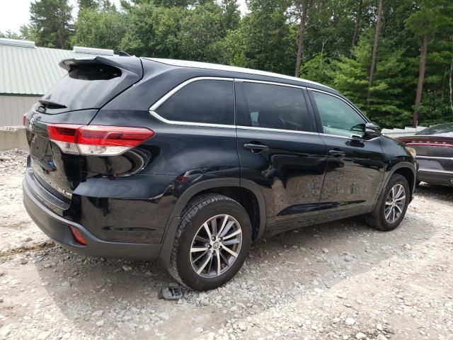 2017 Toyota Highlander SE