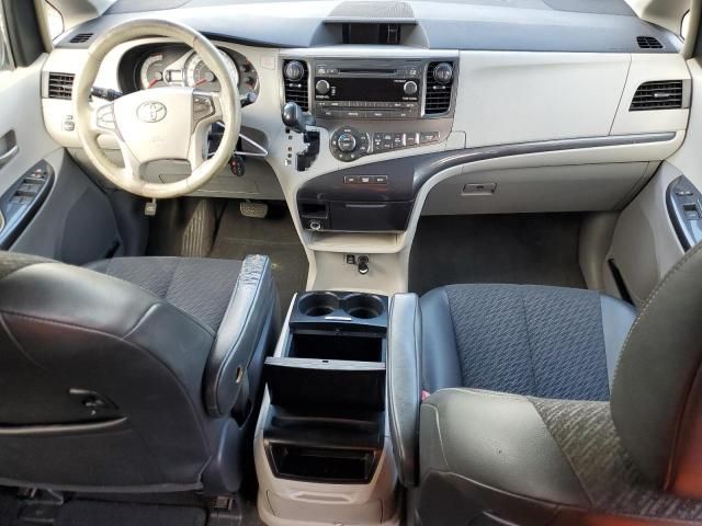 2011 Toyota Sienna Sport