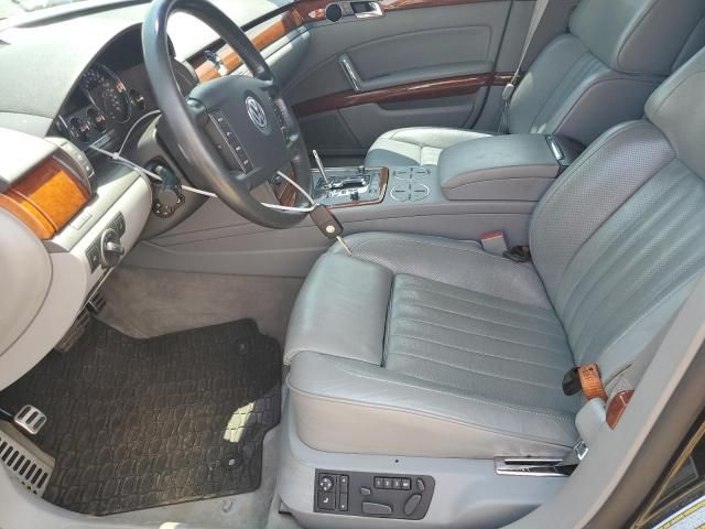 2004 Volkswagen Phaeton 4.2