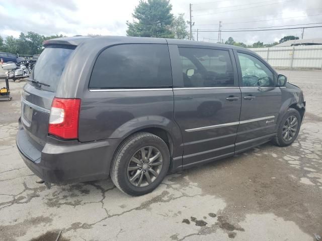 2015 Chrysler Town & Country S