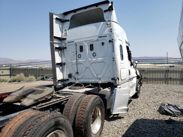 2017 Freightliner Cascadia 125