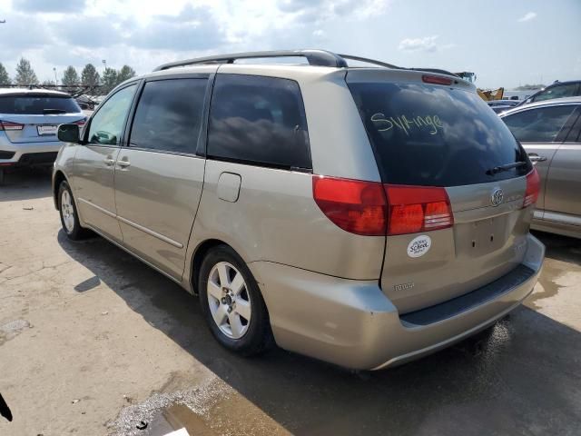 2004 Toyota Sienna XLE